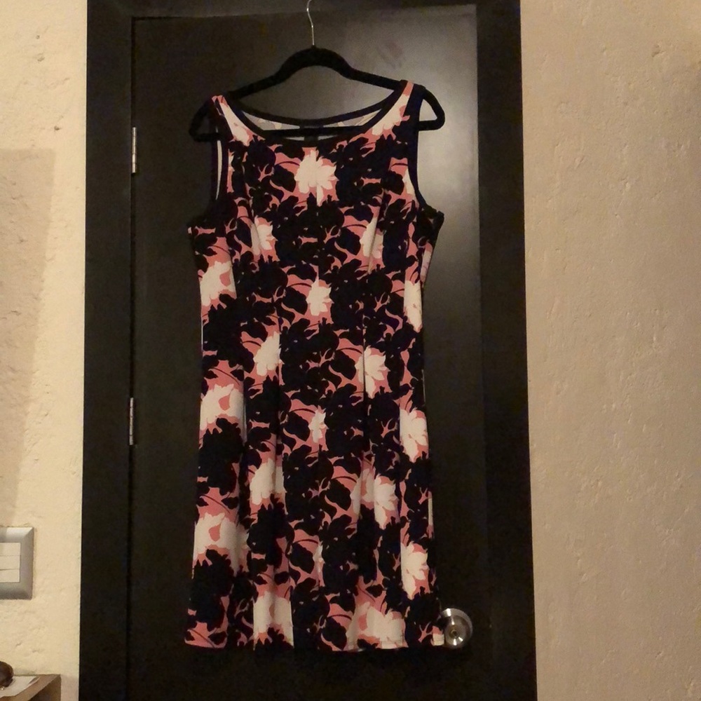 🔥4//$15🔥 ANN TAYLOR DRESS